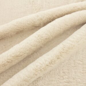 Warwick Fabric Fauxy Fur Njord Cream