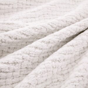 Warwick Fabric Fauxy Fur Pucci Snow